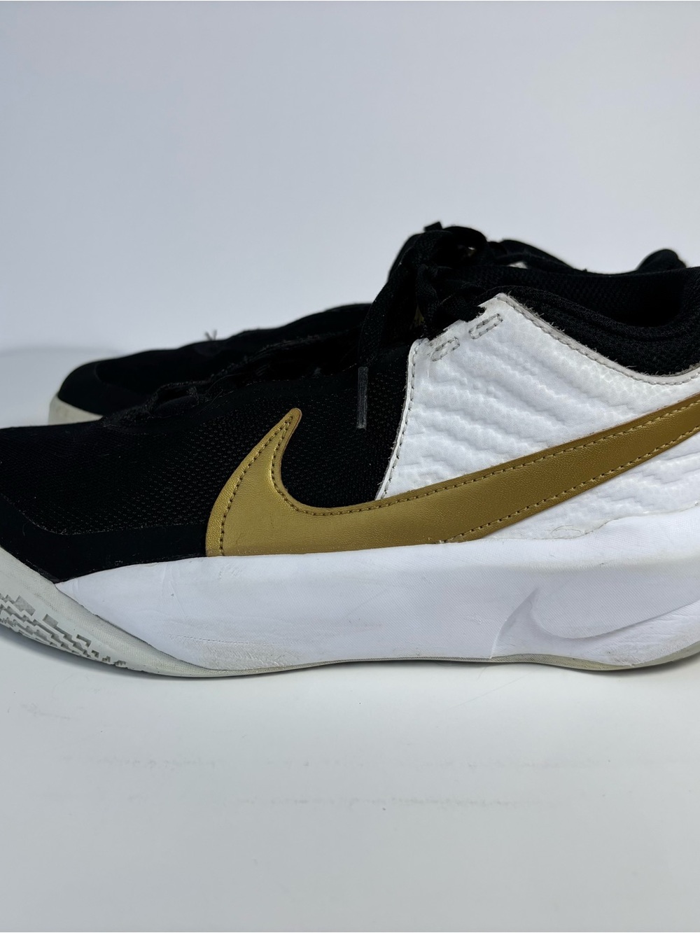 Nike Kids Black, White & Gold Low-Top Sneakers